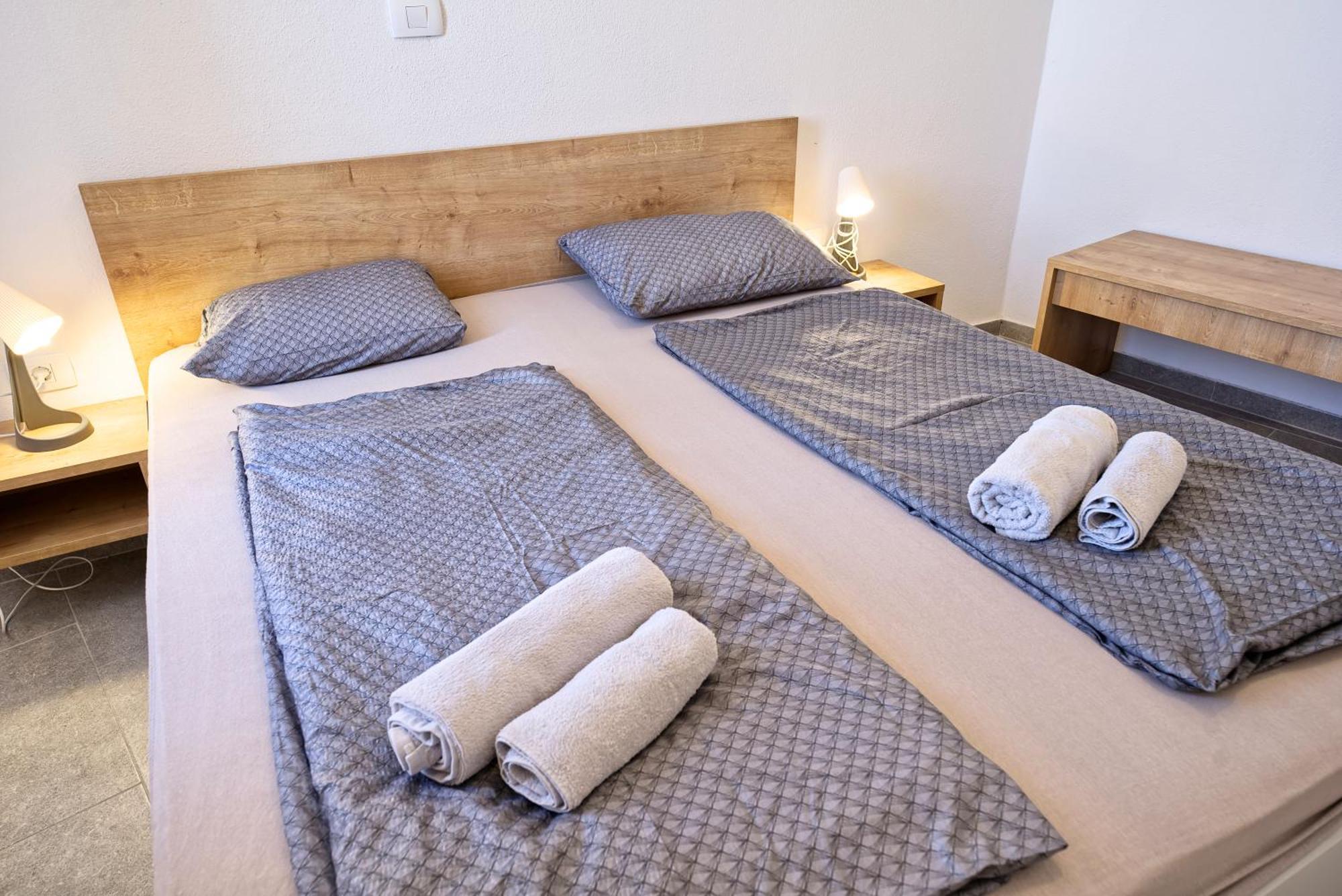 Apartments Punta ไพราน ภายนอก รูปภาพ