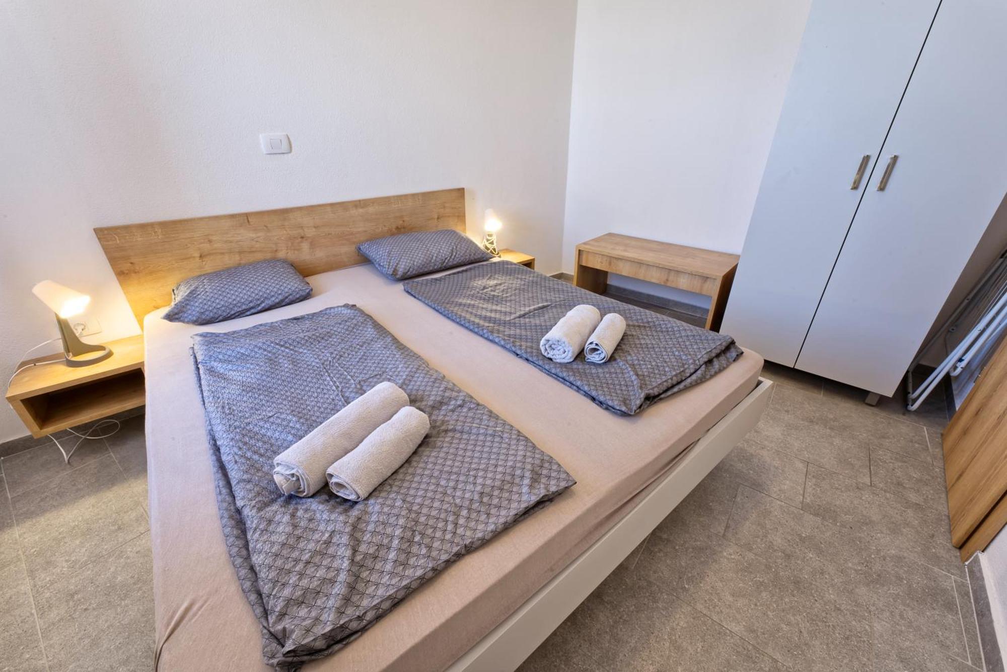 Apartments Punta ไพราน ภายนอก รูปภาพ